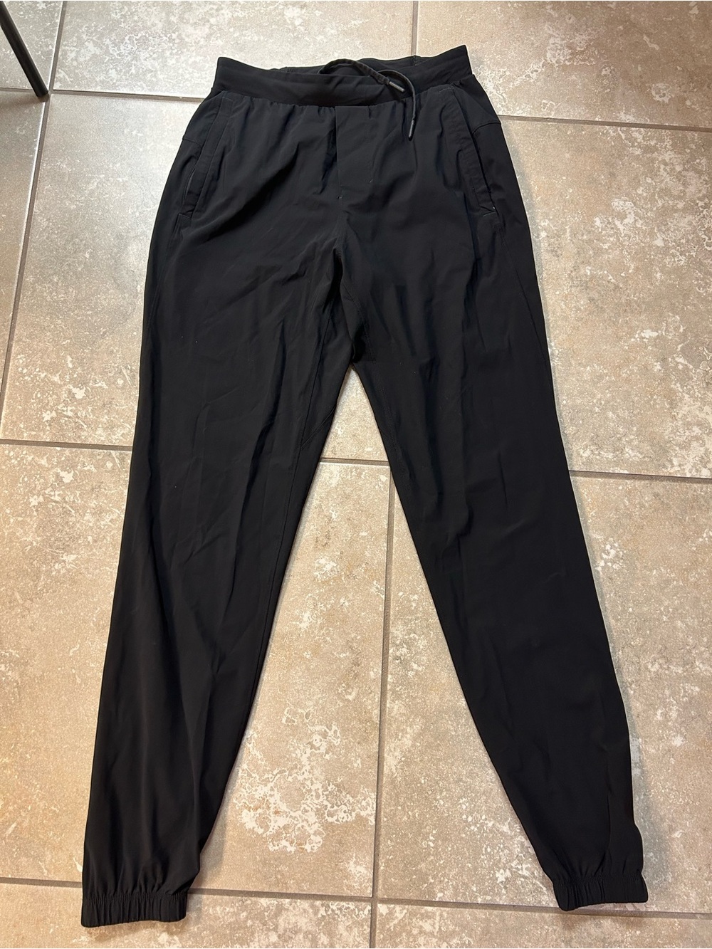 lululemon athletica Men's Black Jogger Sweatpants (Bin A2-031)